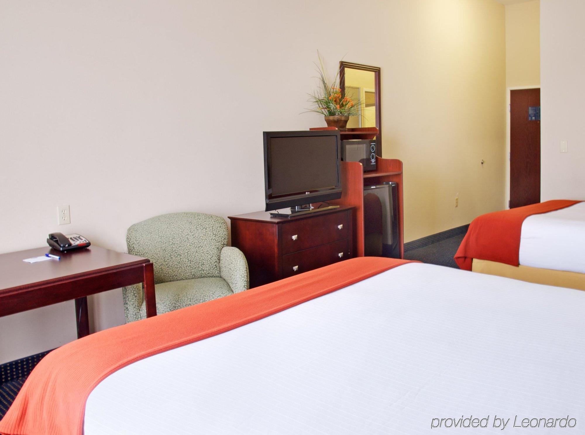 Holiday Inn Express Hotel And Suites Orange, An Ihg Hotel Phòng bức ảnh
